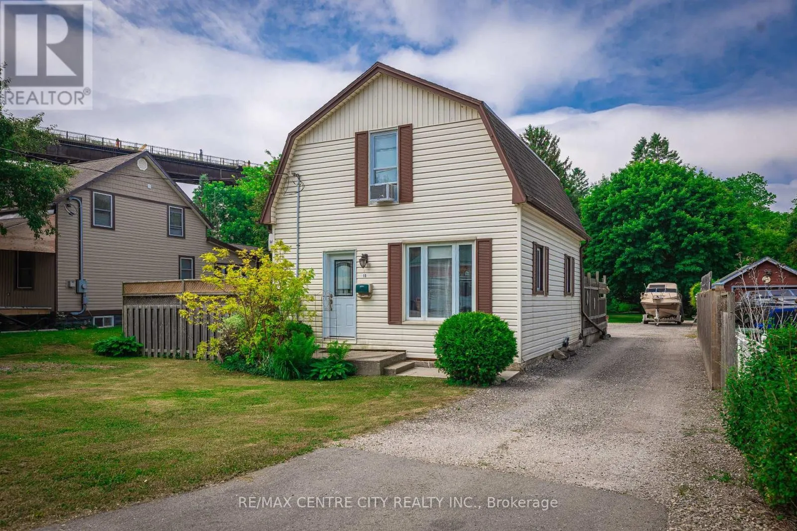 15 SUNSET DRIVE