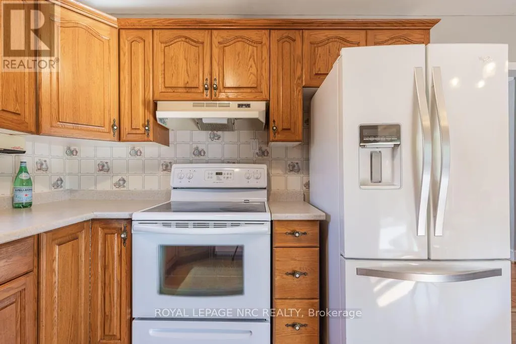 10 RIDGEVIEW AVENUE