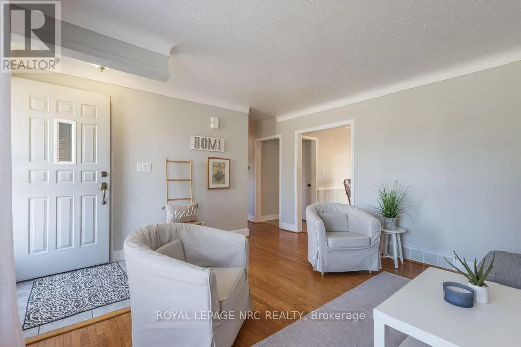 10 RIDGEVIEW AVENUE