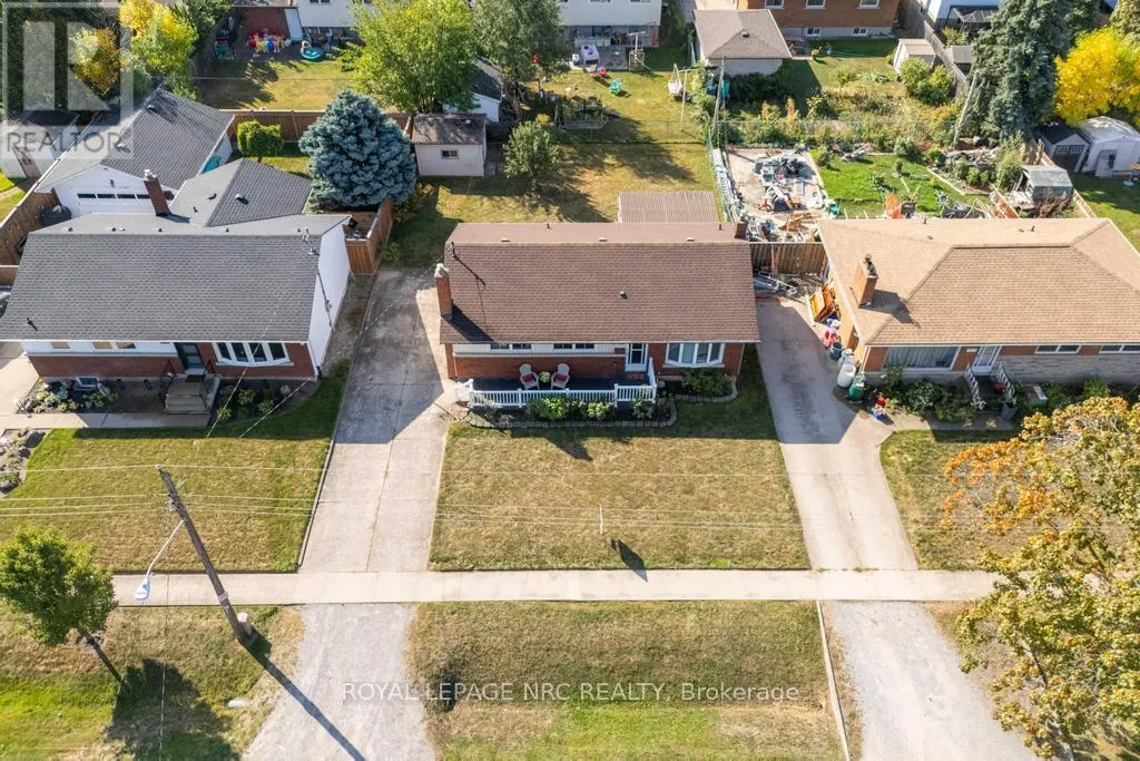 10 RIDGEVIEW AVENUE