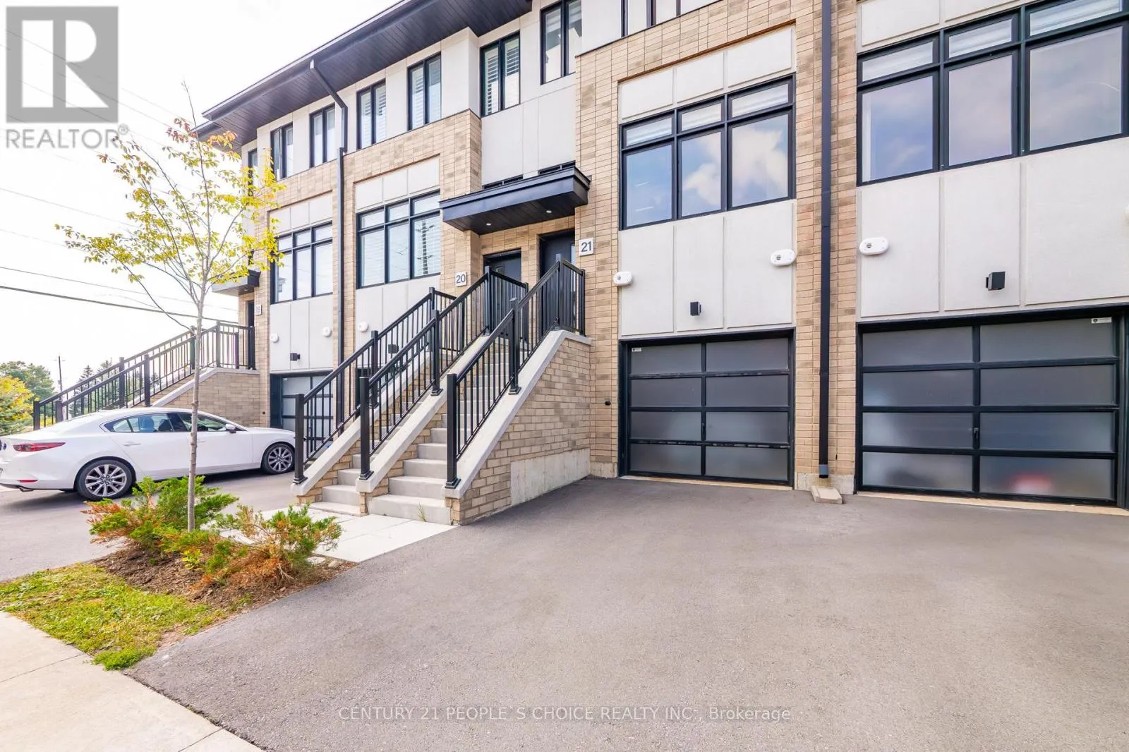 21 - 527 SHAVER ROAD