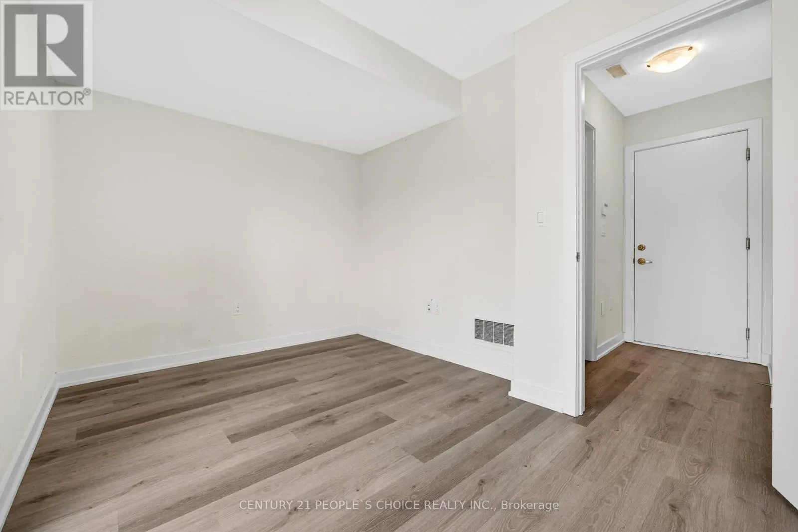 21 - 527 SHAVER ROAD