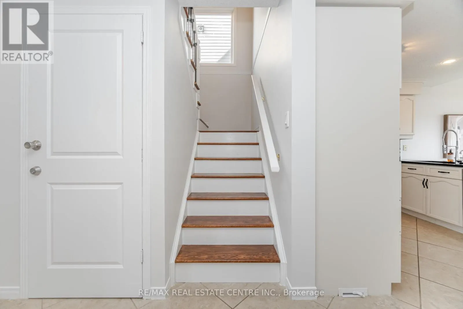 127 SILURIAN DRIVE