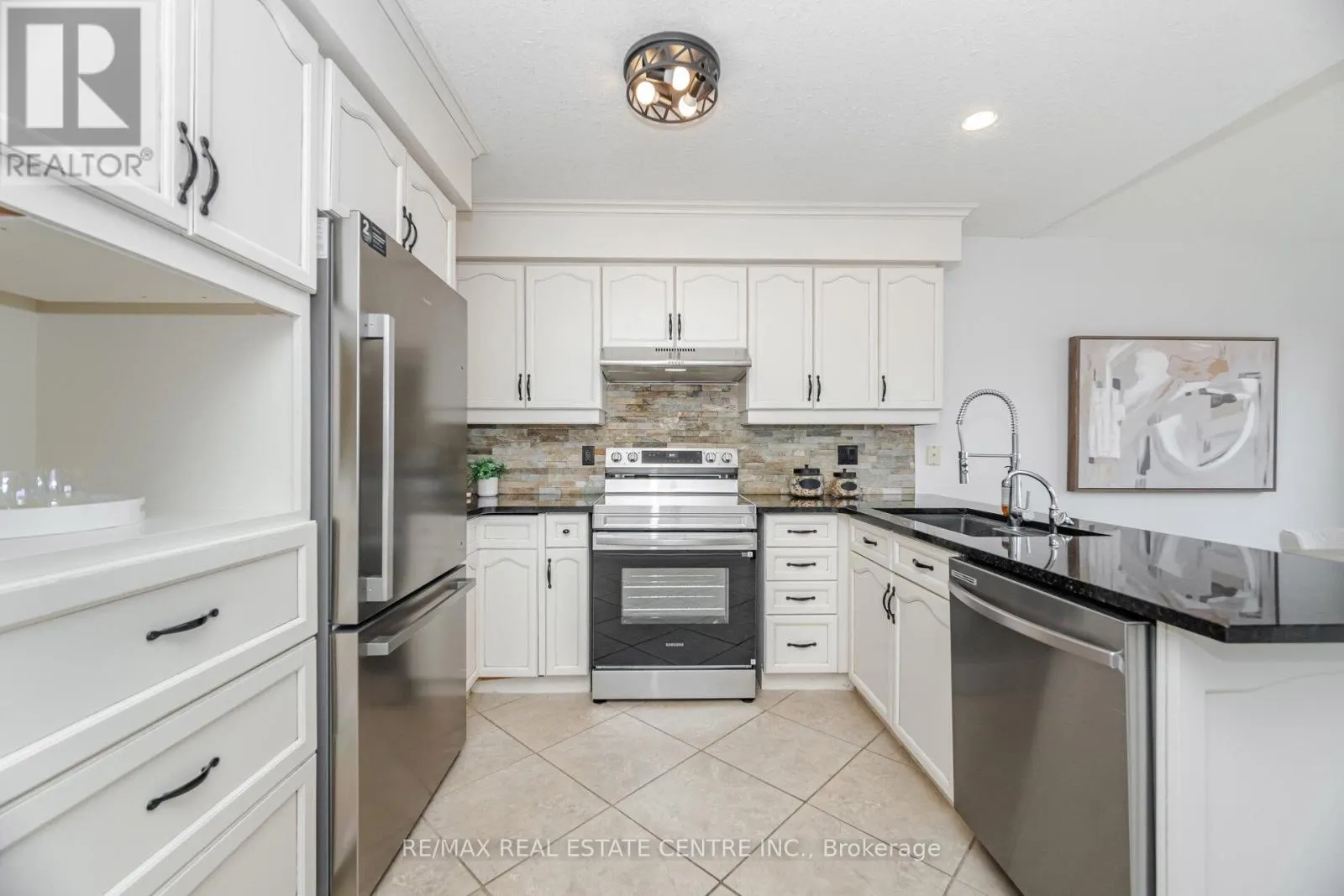 127 SILURIAN DRIVE