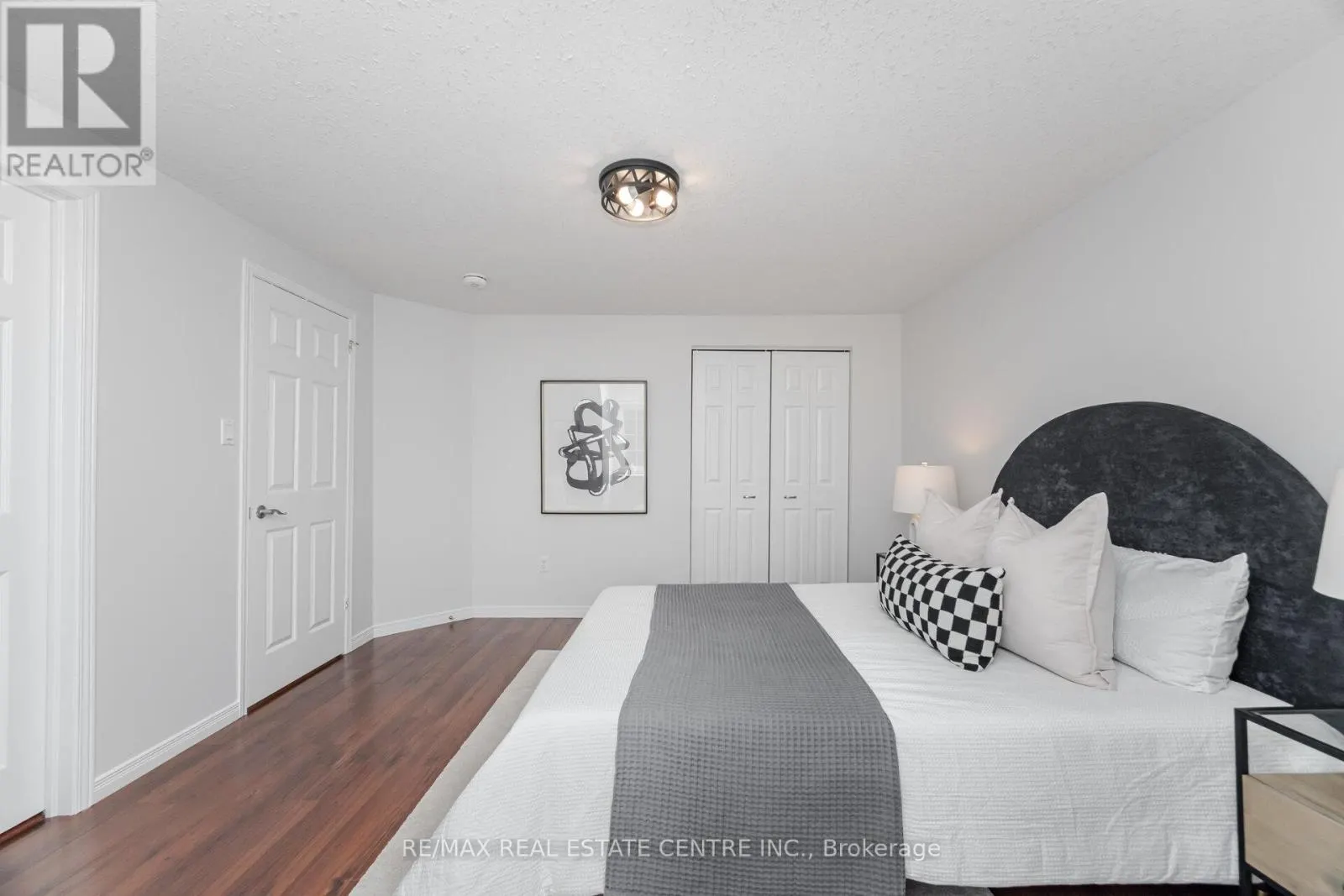 127 SILURIAN DRIVE