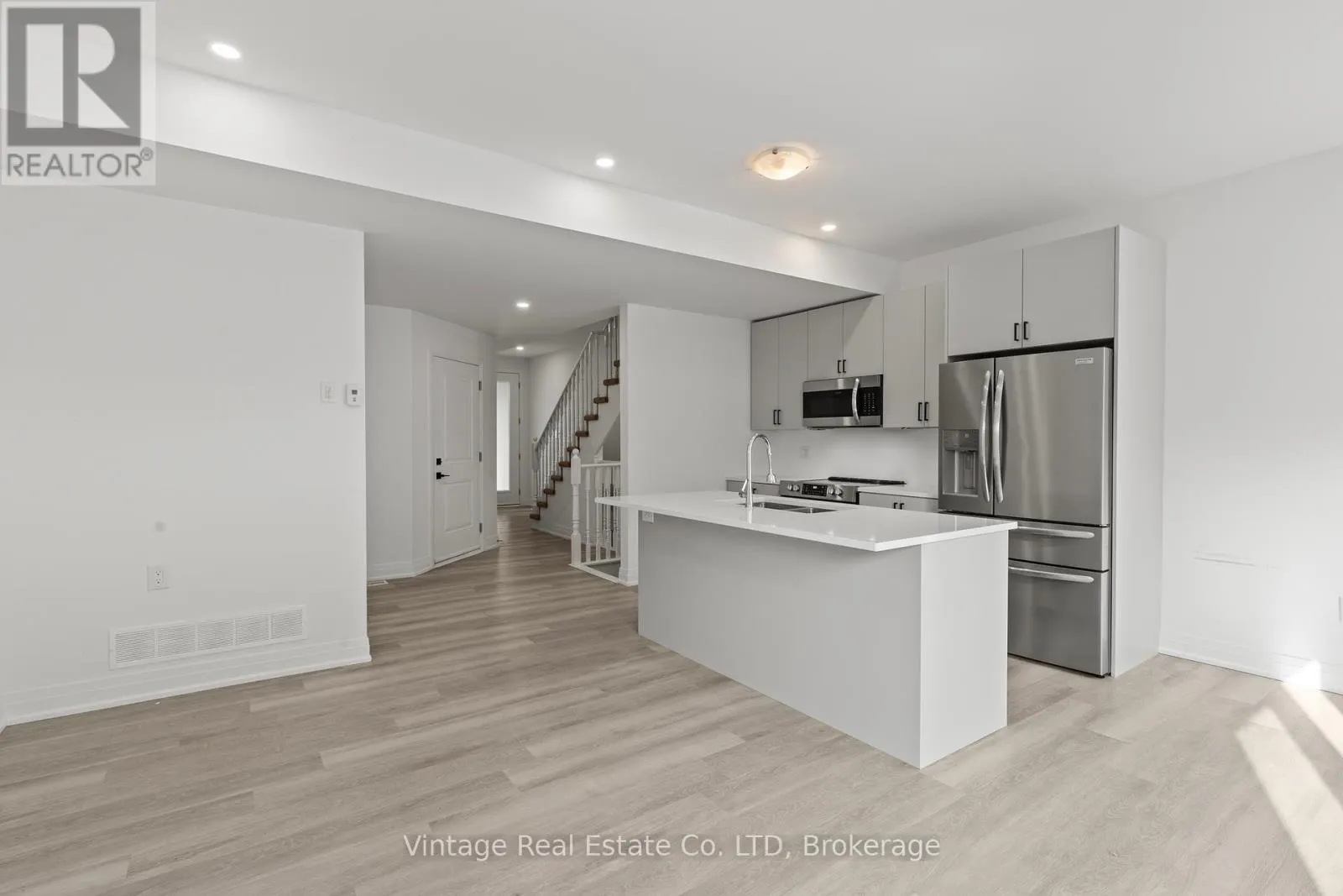 29 - 1465 STATION STREET, #29