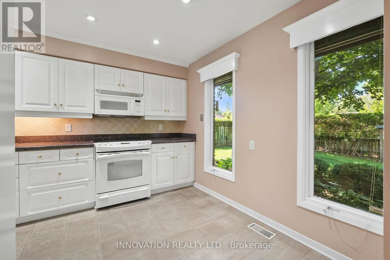 14 CHIMO DRIVE