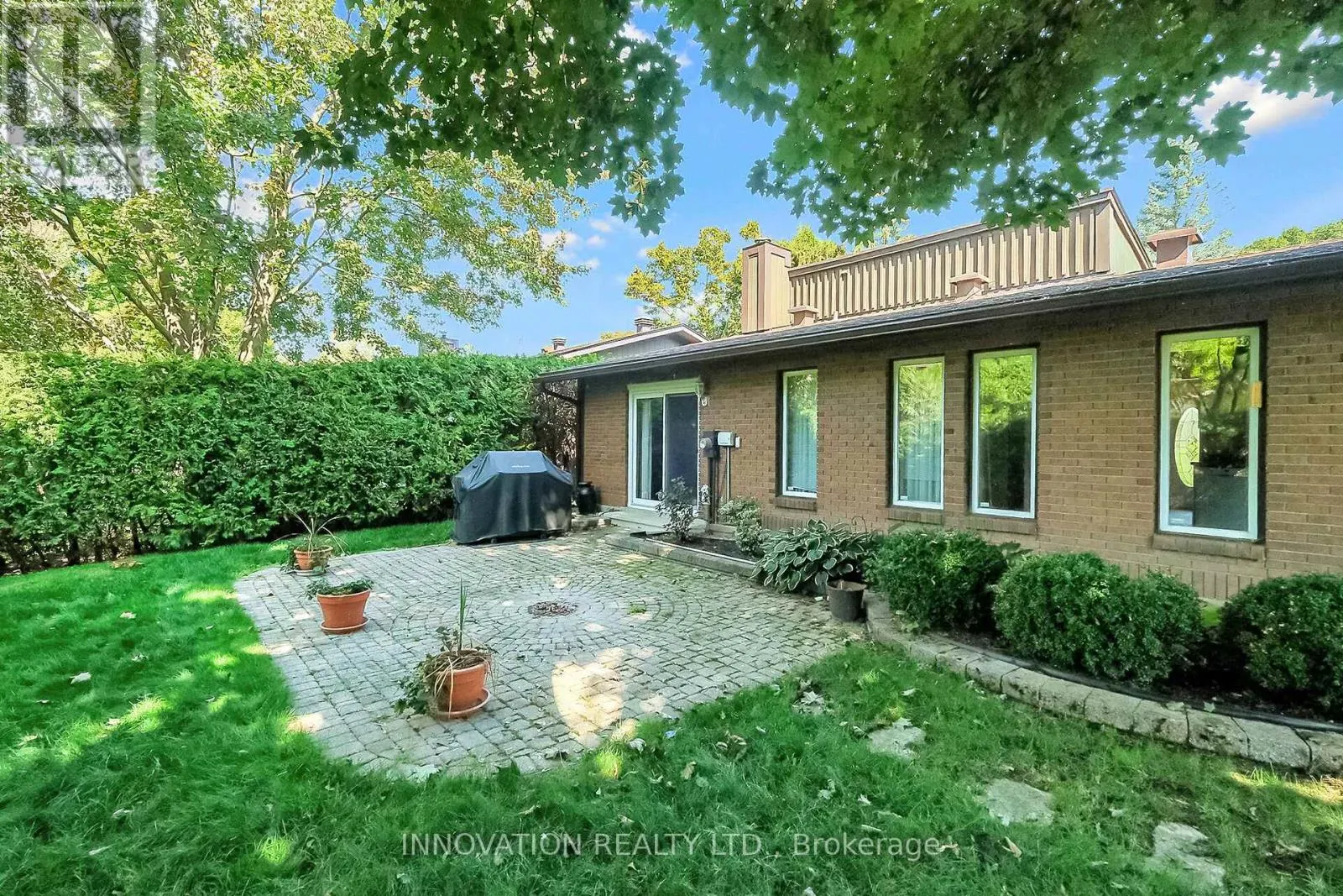 14 CHIMO DRIVE