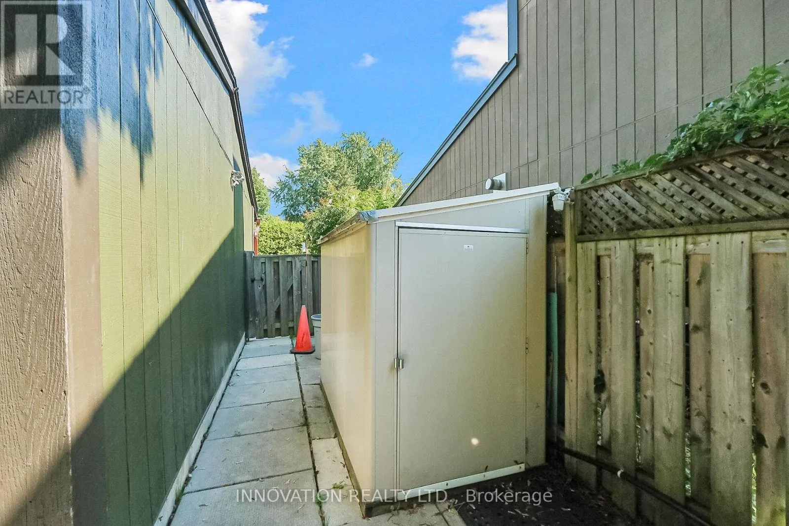 14 CHIMO DRIVE