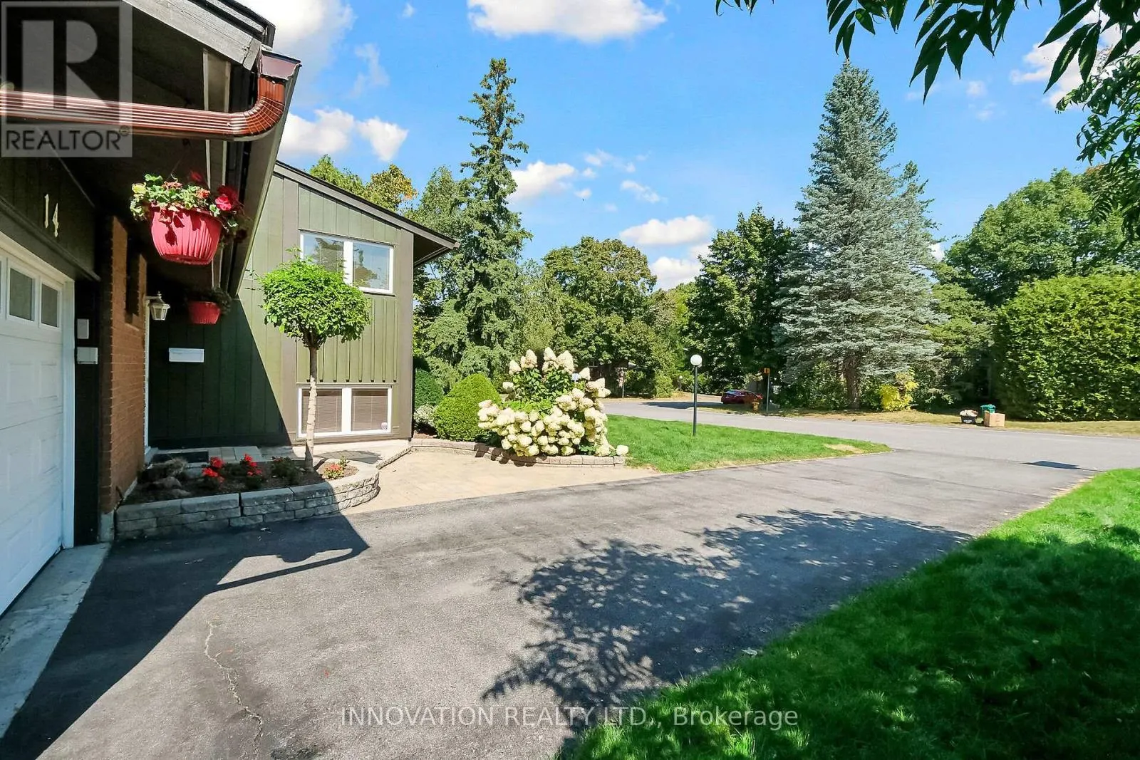 14 CHIMO DRIVE