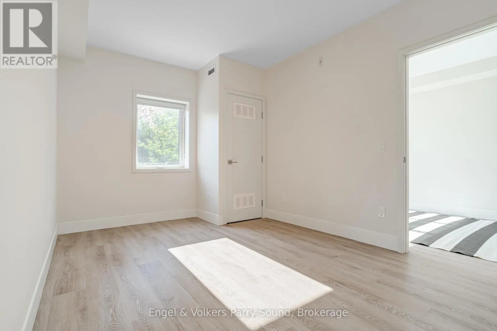 305 - 51 GEORGE STREET, #305