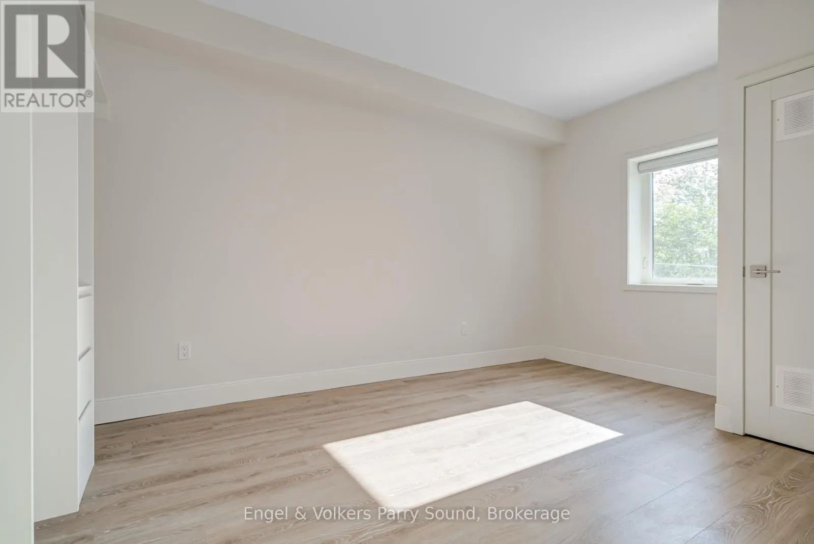 305 - 51 GEORGE STREET, #305