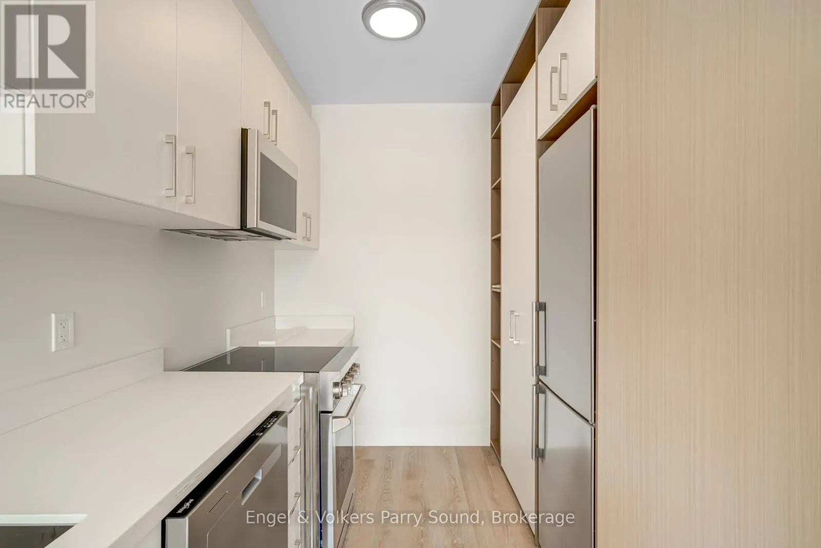 305 - 51 GEORGE STREET, #305