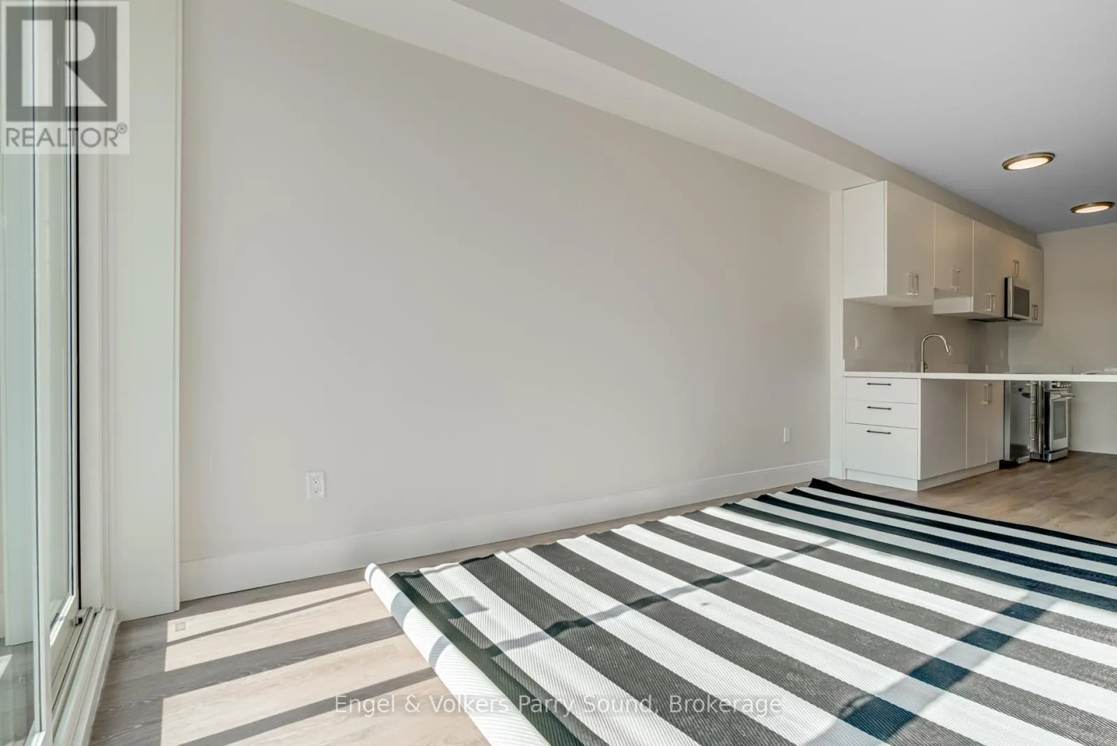 305 - 51 GEORGE STREET, #305