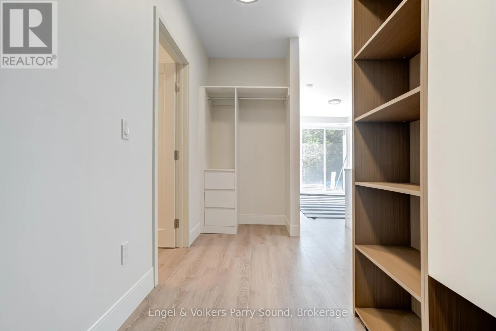 305 - 51 GEORGE STREET, #305