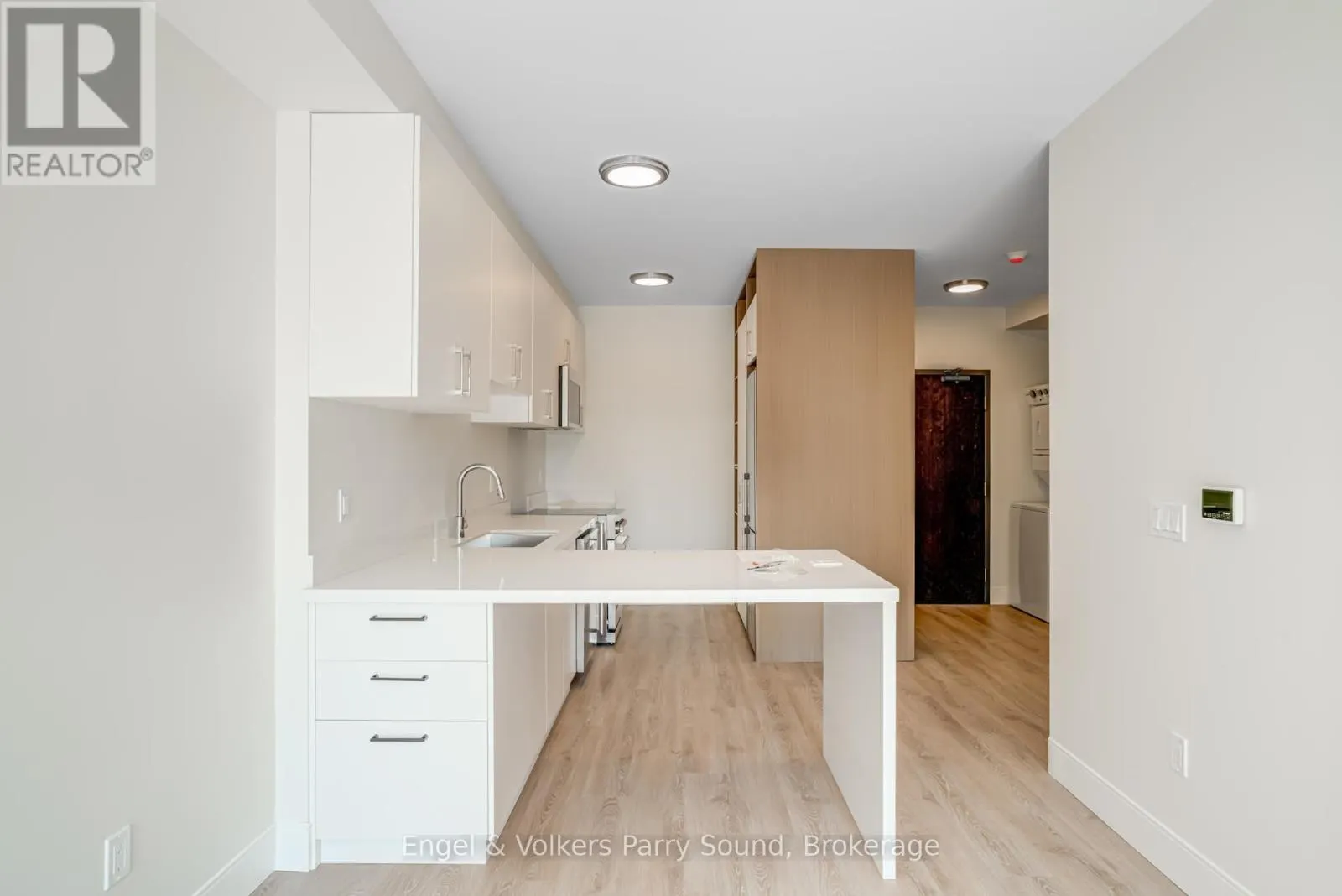 305 - 51 GEORGE STREET, #305
