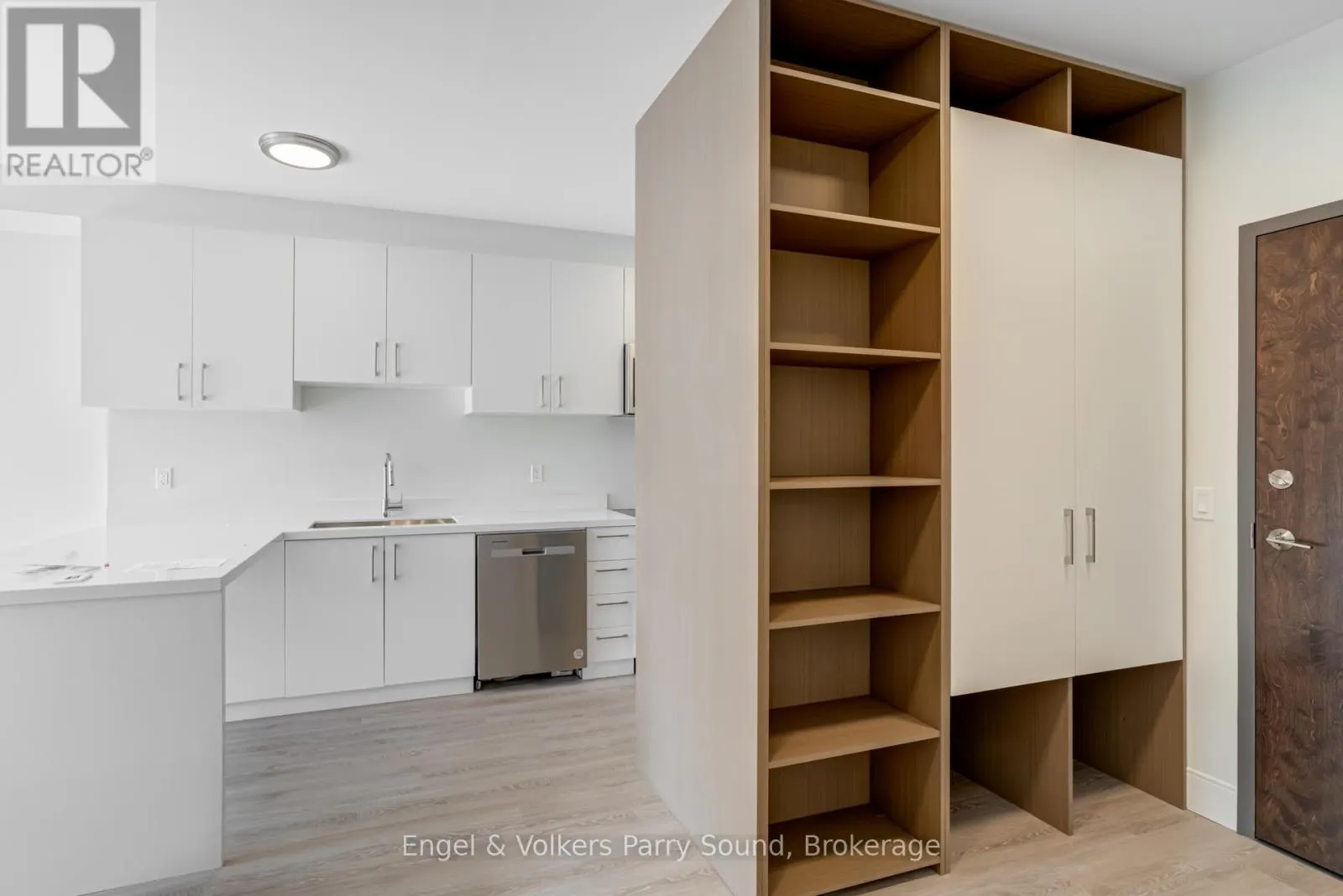 305 - 51 GEORGE STREET, #305