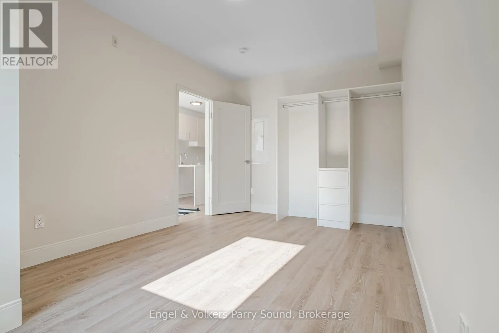 305 - 51 GEORGE STREET, #305