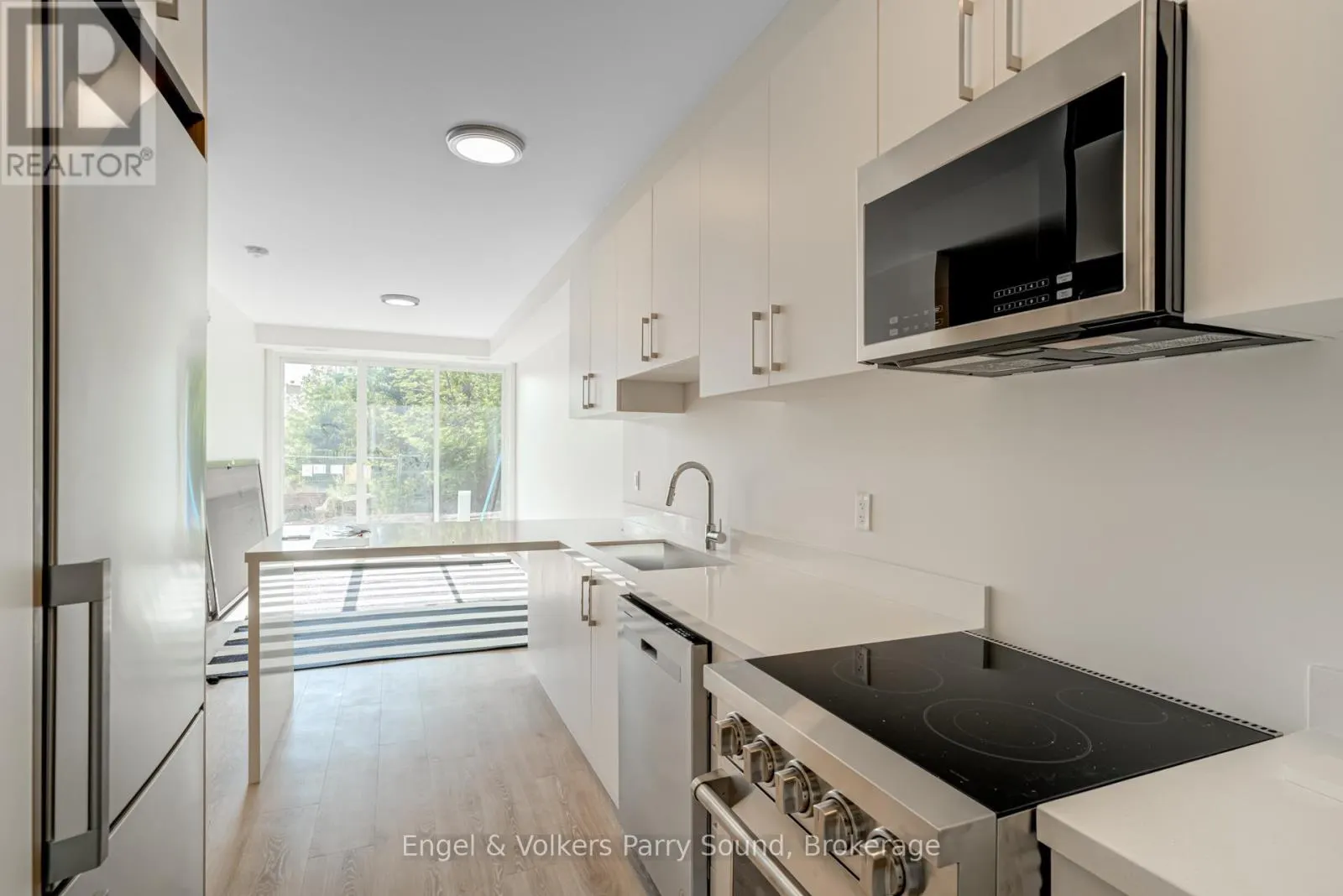 305 - 51 GEORGE STREET, #305