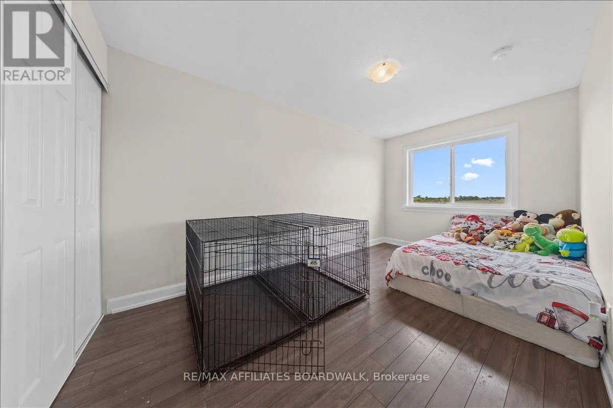 15 VIMY RIDGE CRESCENT