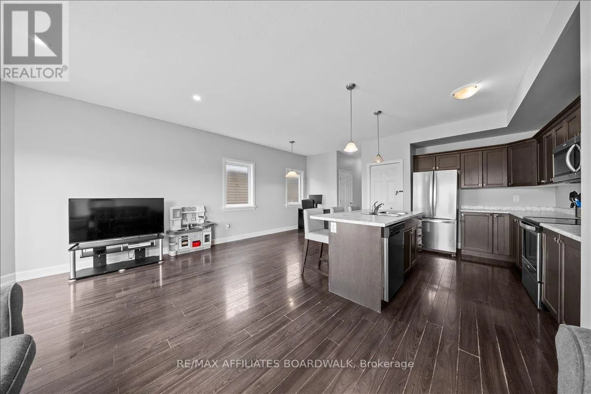 15 VIMY RIDGE CRESCENT