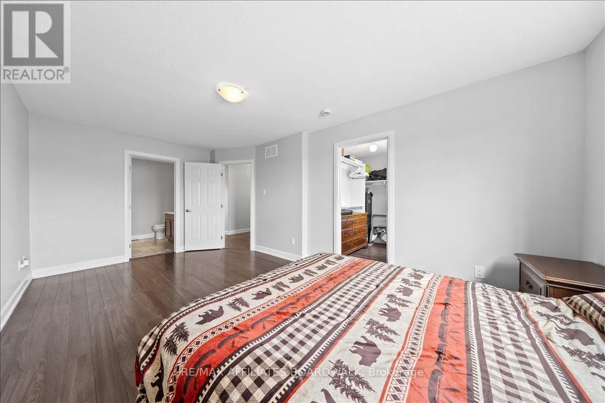 15 VIMY RIDGE CRESCENT