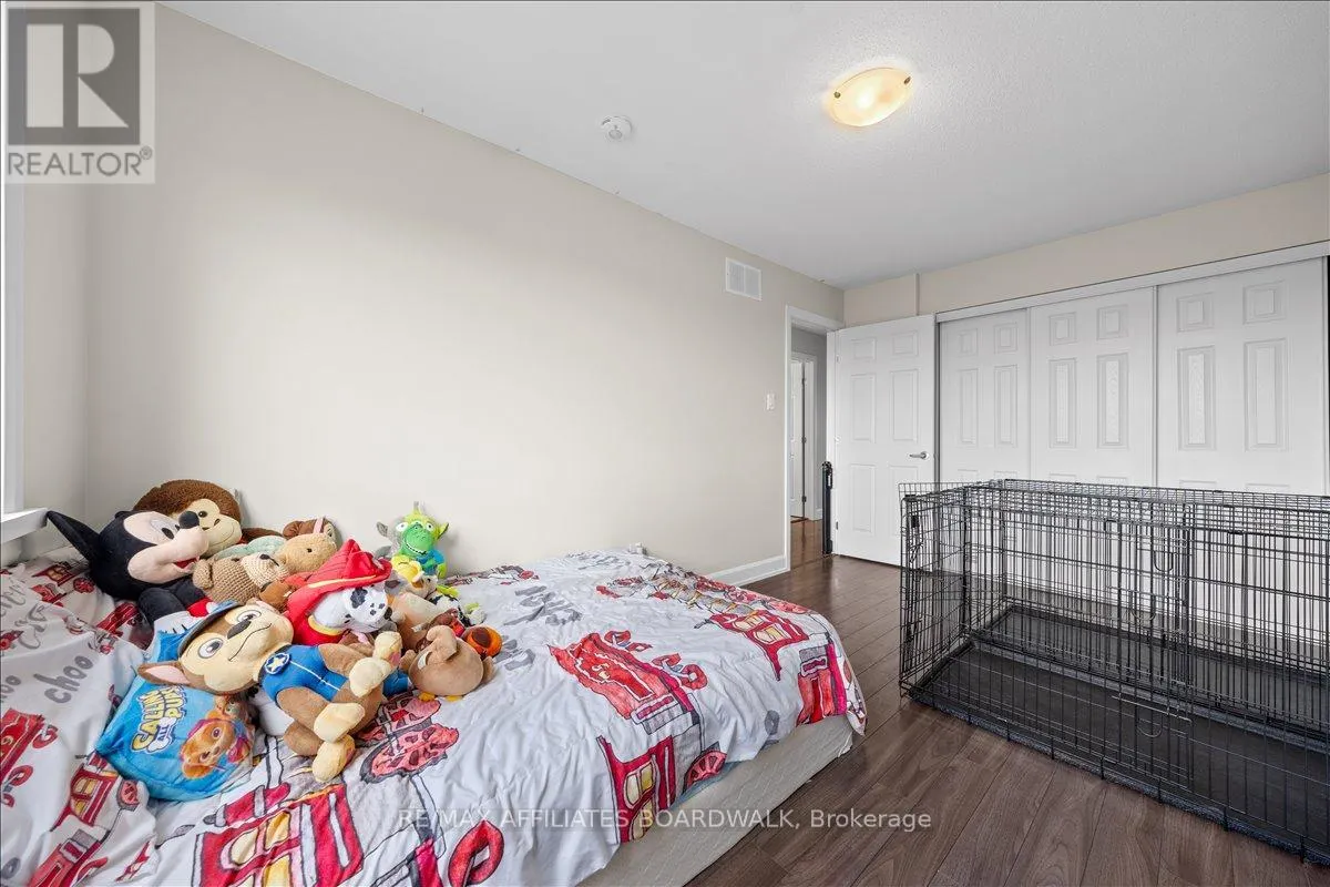 15 VIMY RIDGE CRESCENT