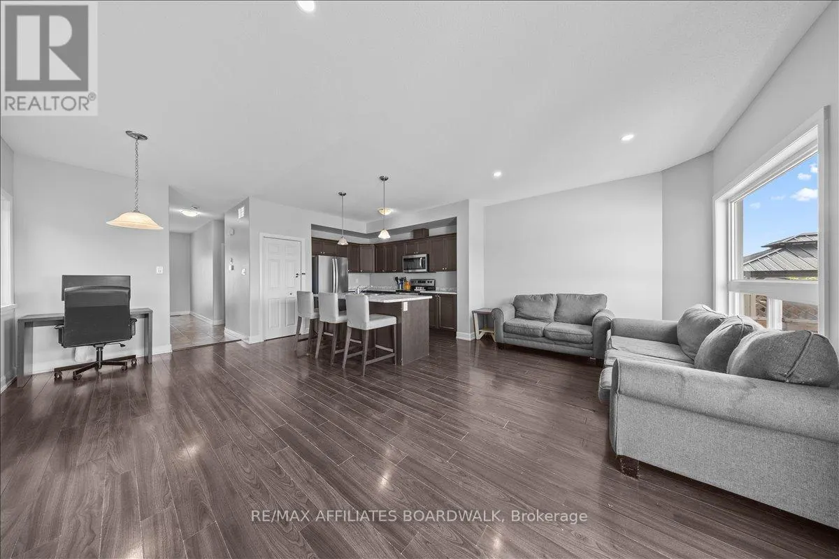 15 VIMY RIDGE CRESCENT