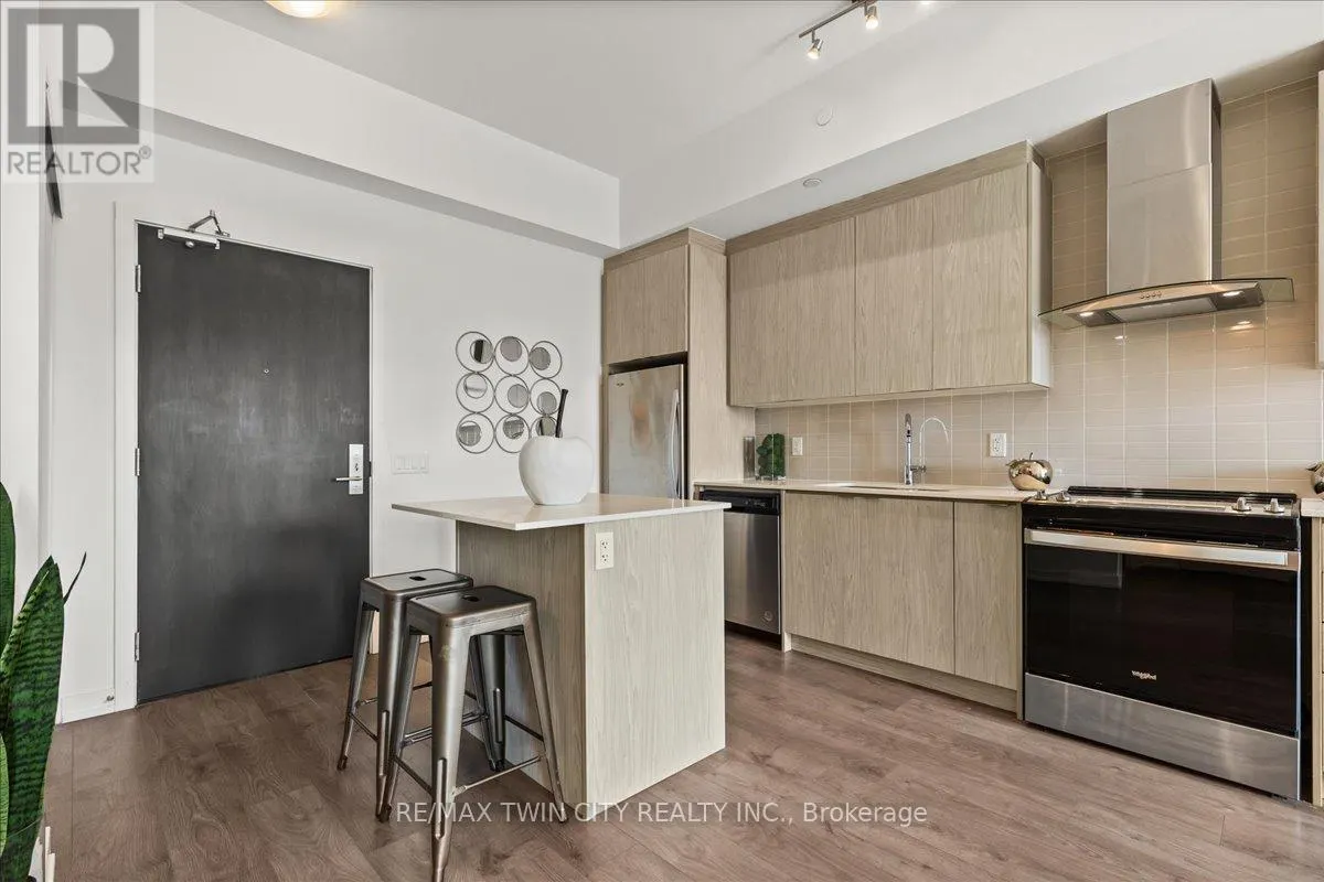 505 - 55 DUKE STREET W