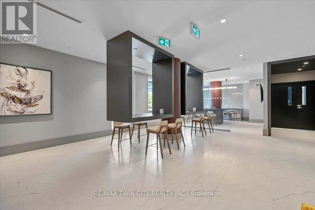 505 - 55 DUKE STREET W