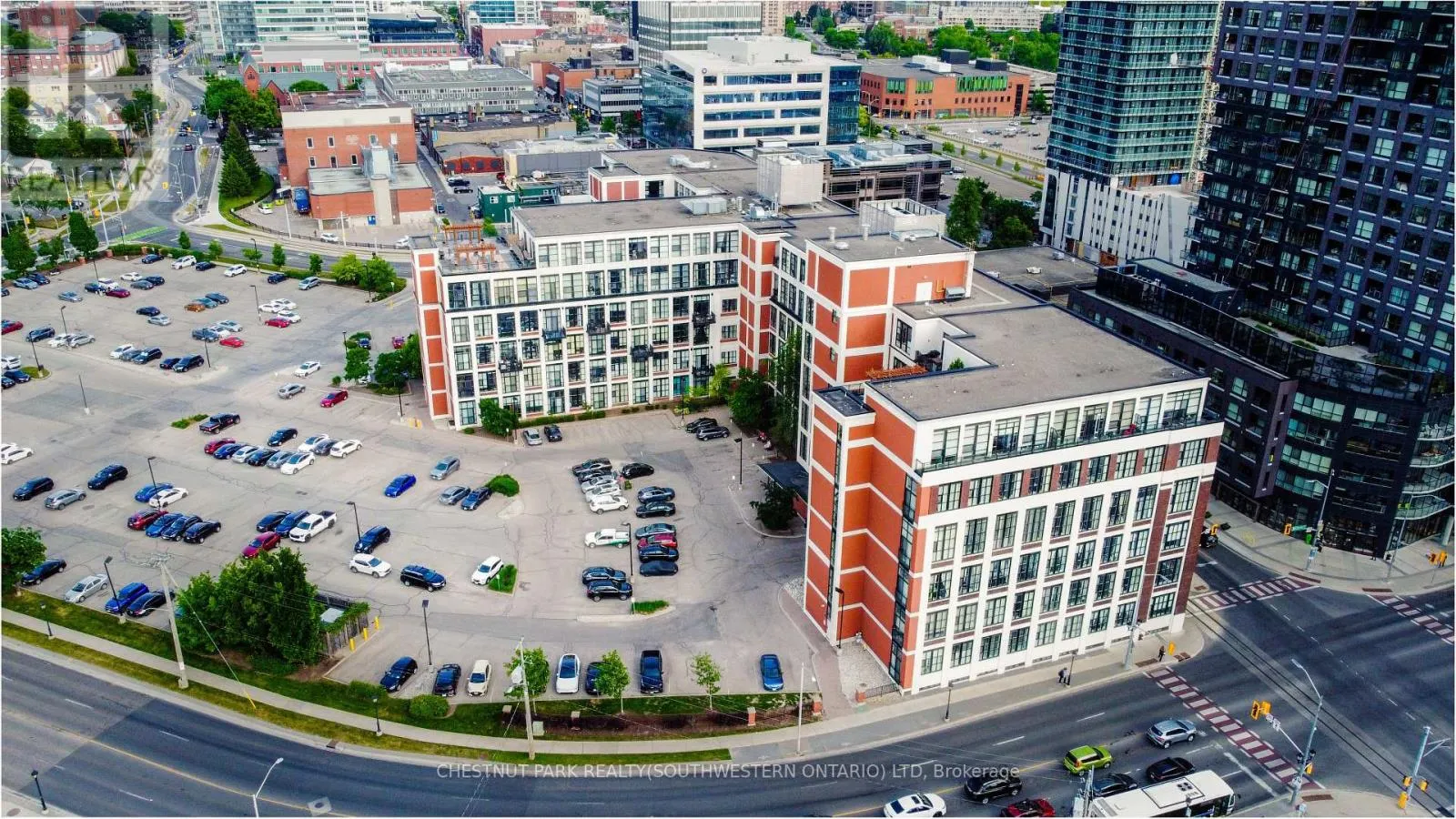 524 - 404 KING STREET W