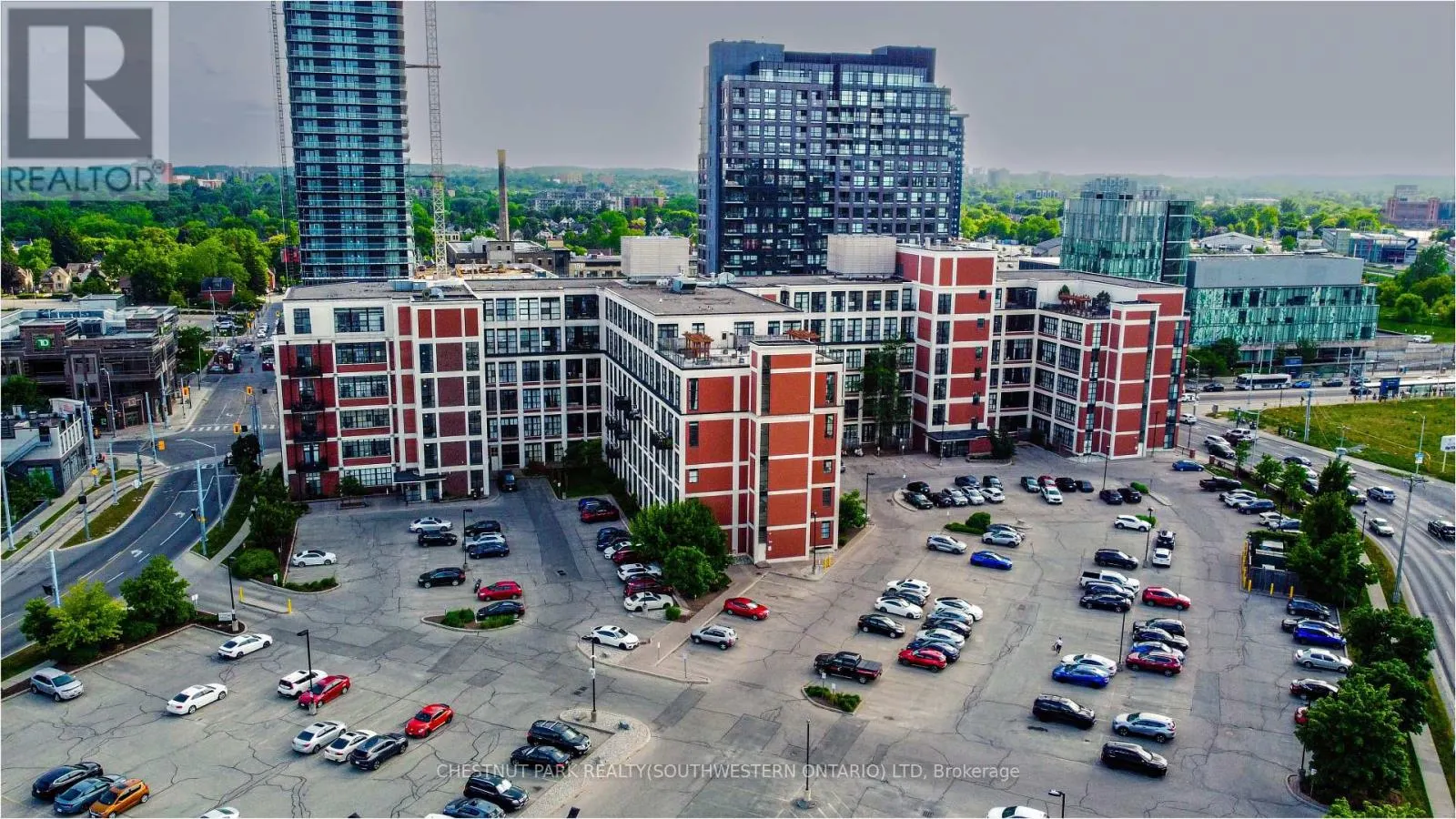 524 - 404 KING STREET W