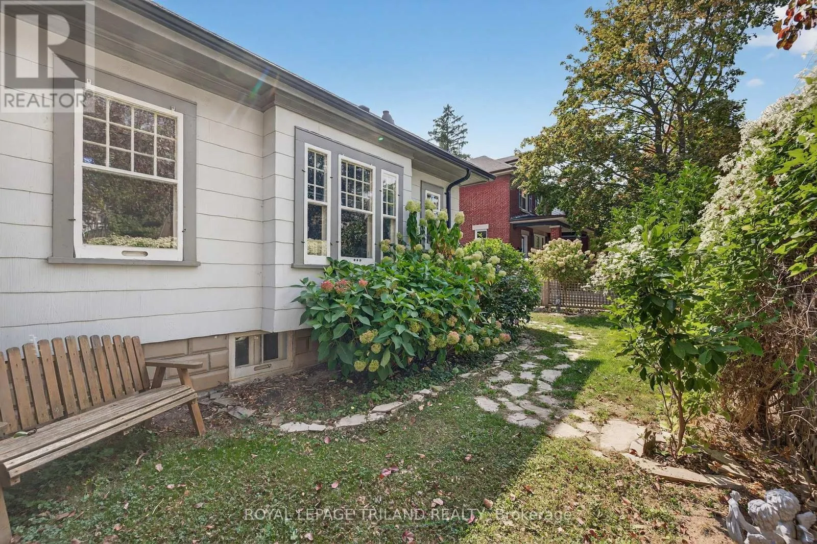263 RIDOUT STREET S