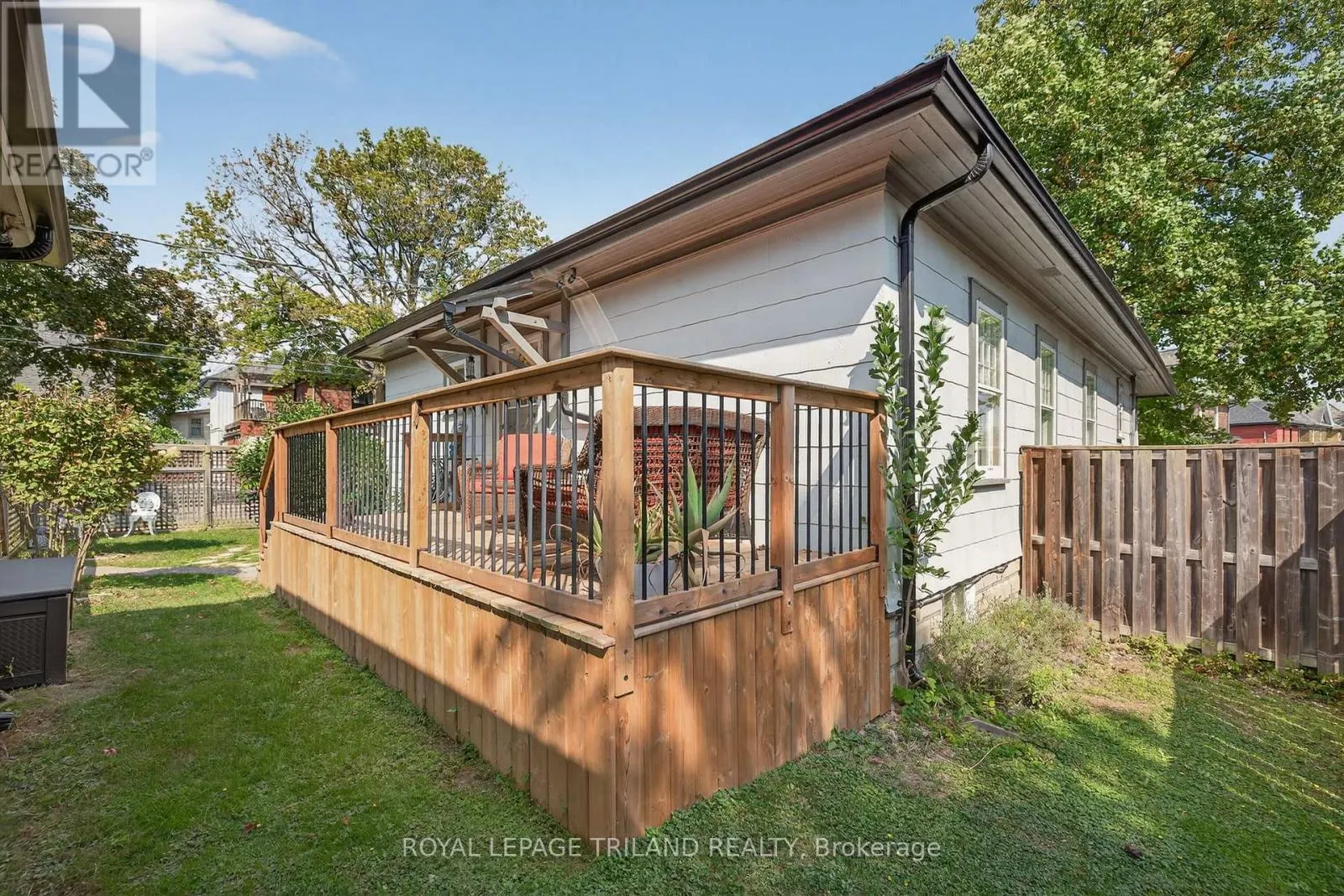 263 RIDOUT STREET S