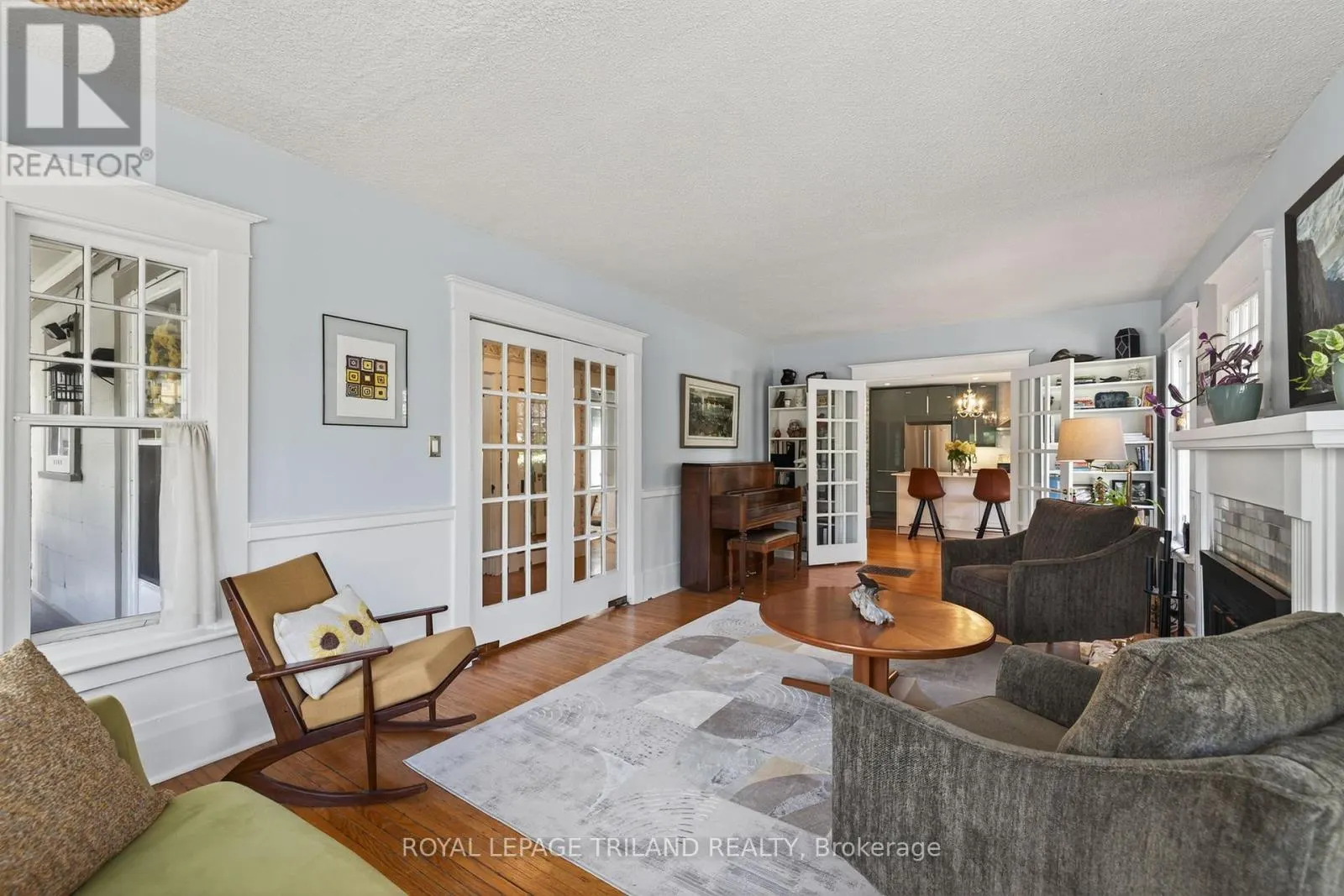 263 RIDOUT STREET S