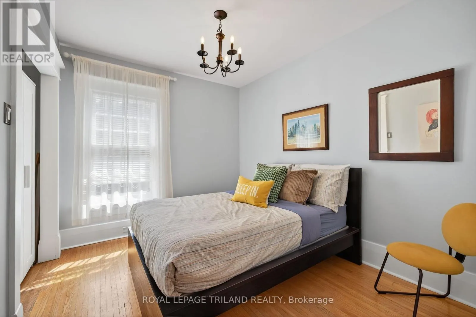263 RIDOUT STREET S