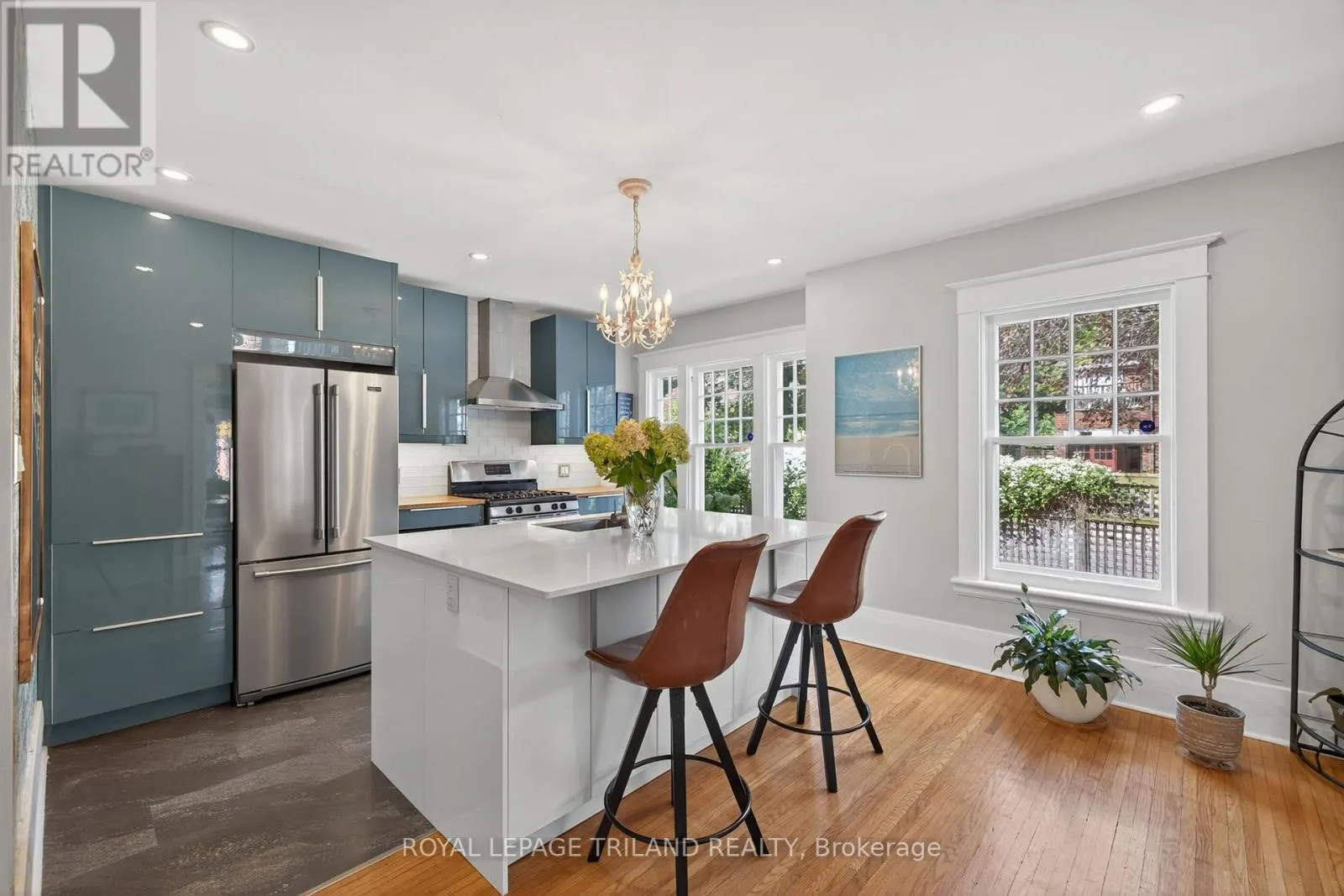 263 RIDOUT STREET S