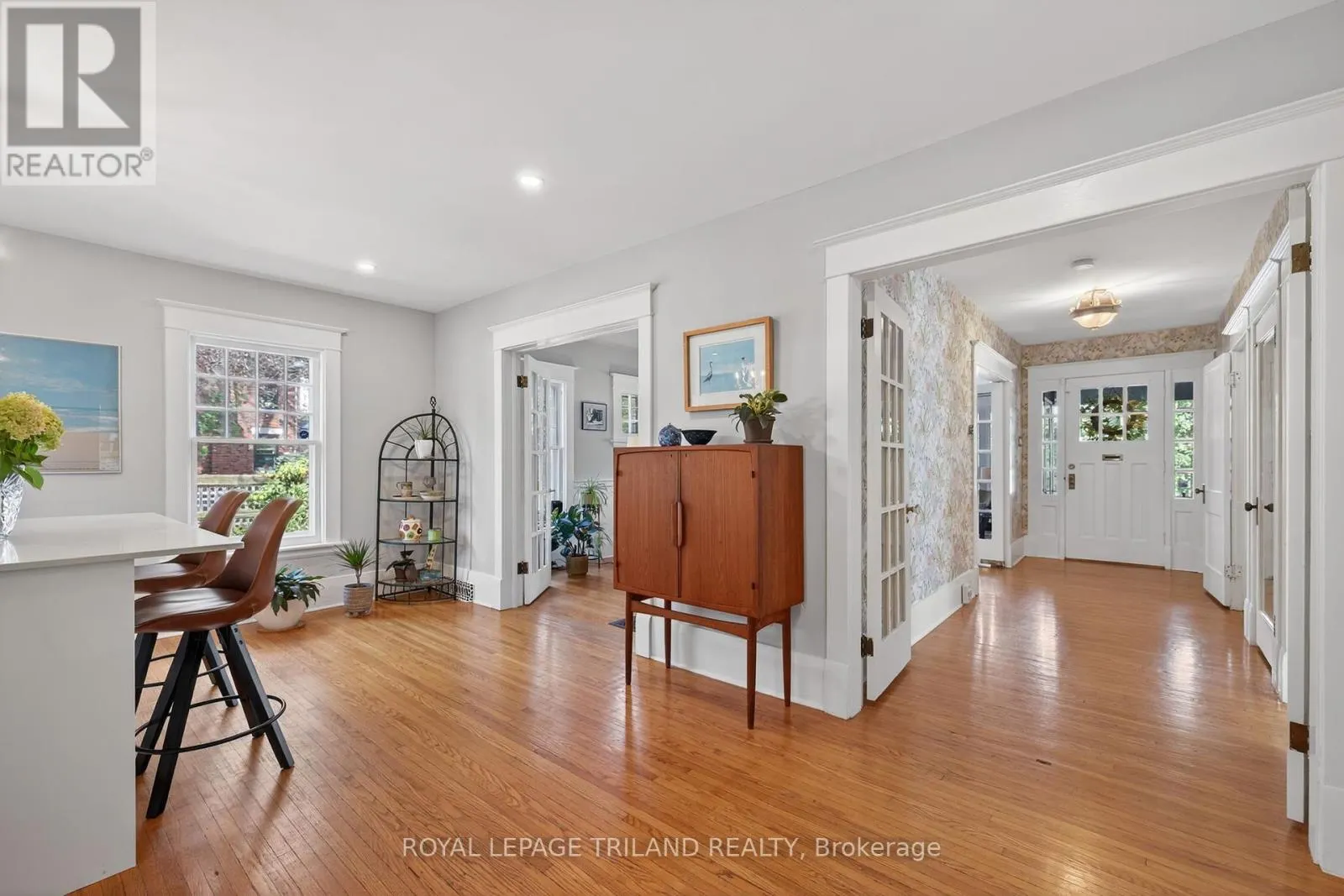 263 RIDOUT STREET S