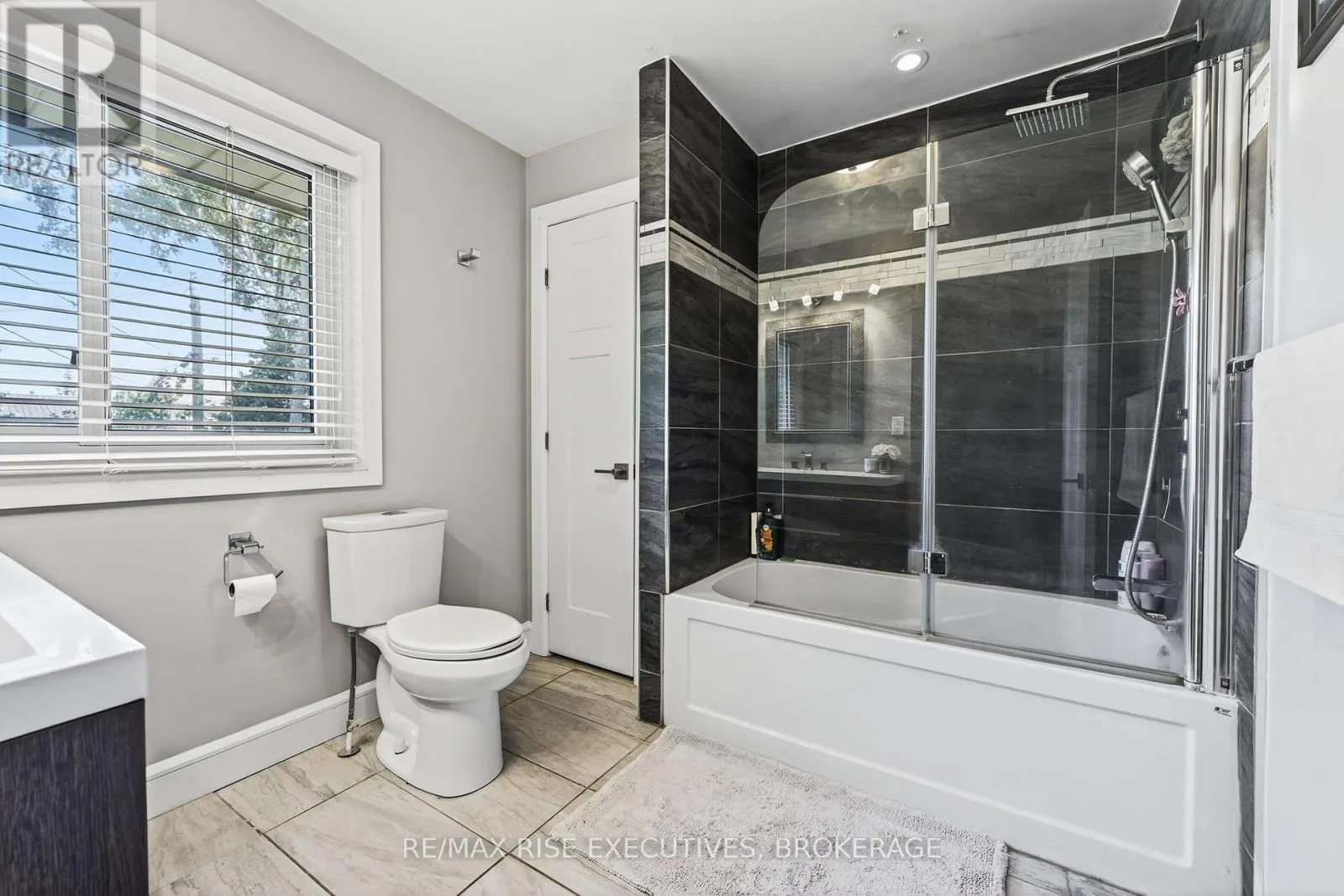 309 ARROWHEAD PLACE