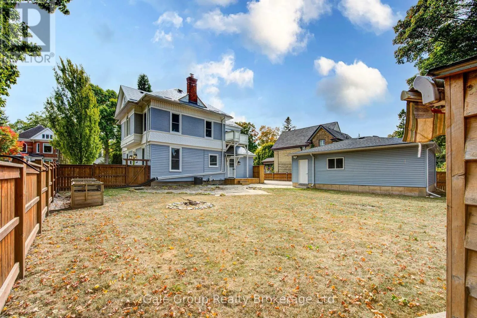155 VANSITTART AVENUE
