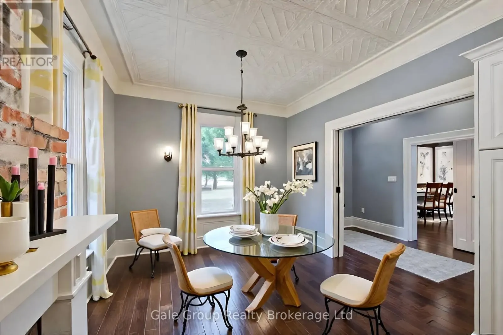 155 VANSITTART AVENUE