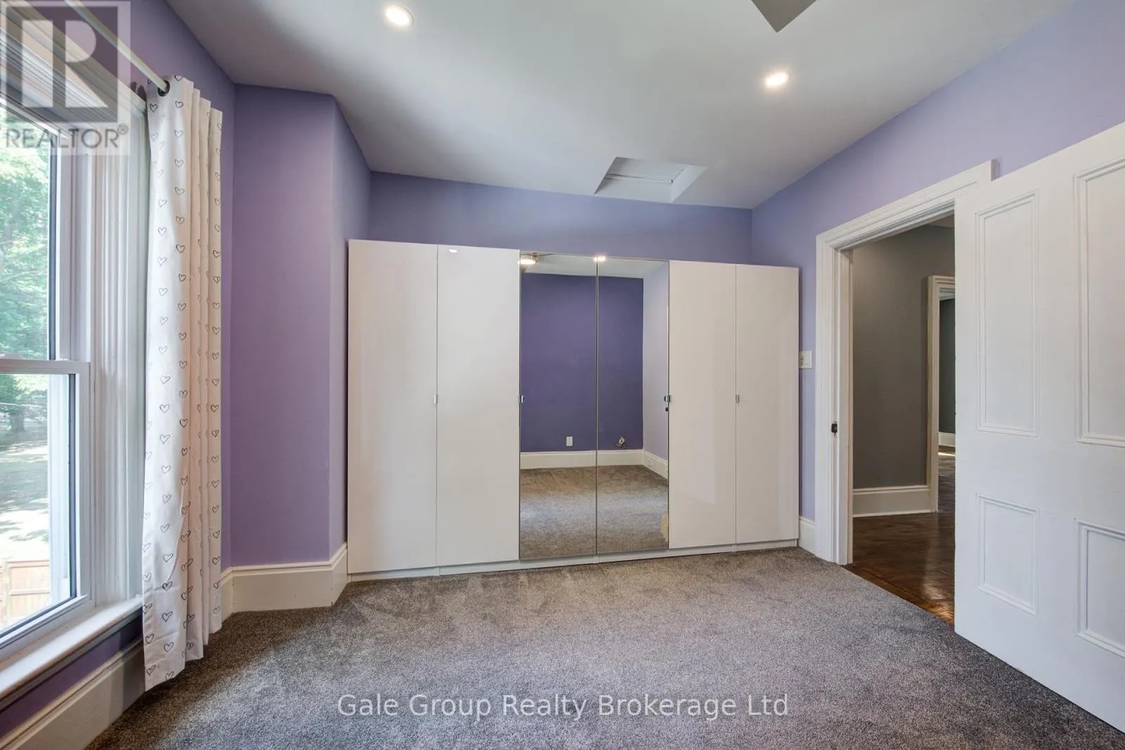 155 VANSITTART AVENUE