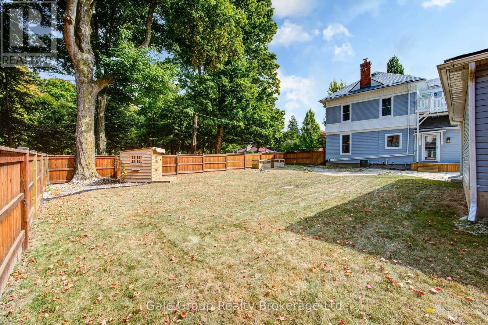 155 VANSITTART AVENUE