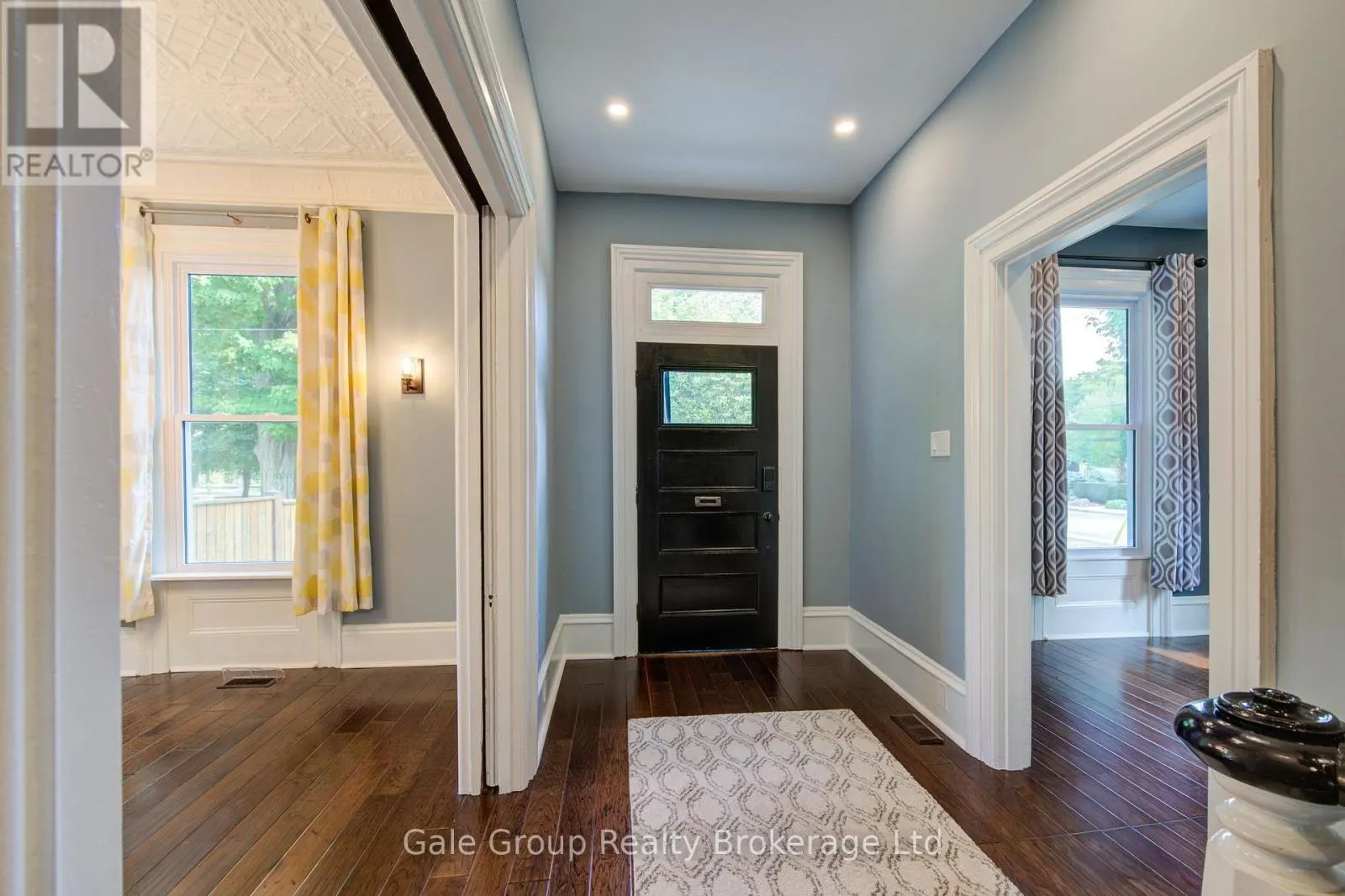 155 VANSITTART AVENUE
