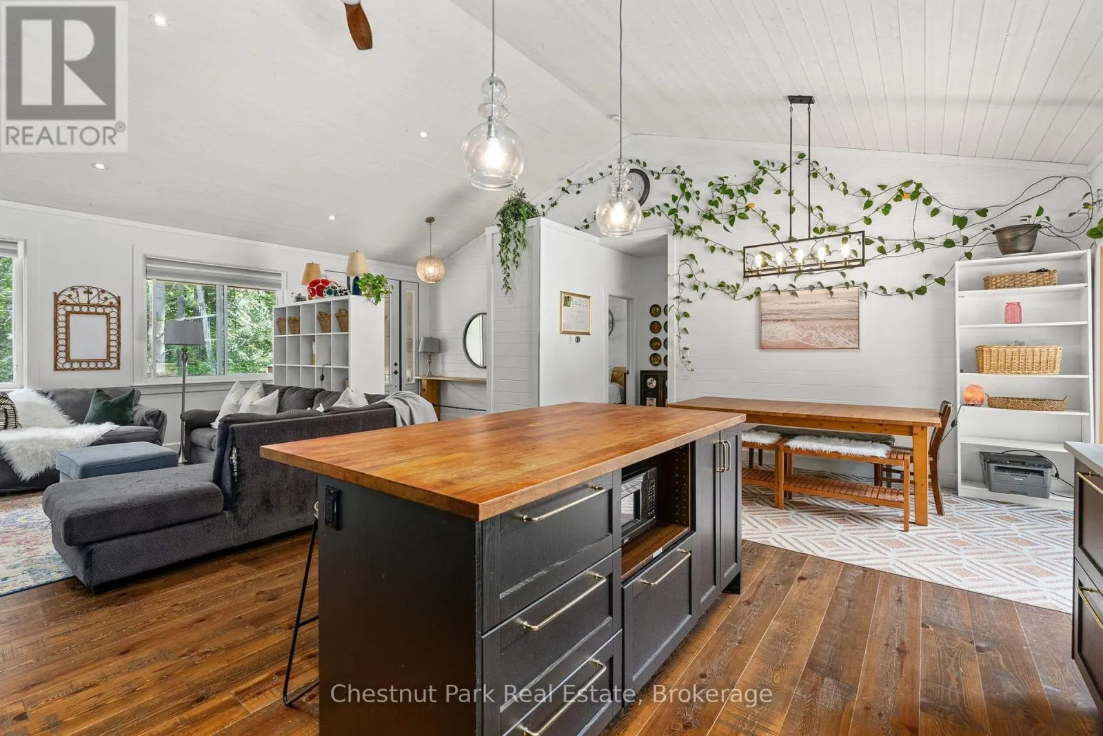 2698 OLD MUSKOKA ROAD