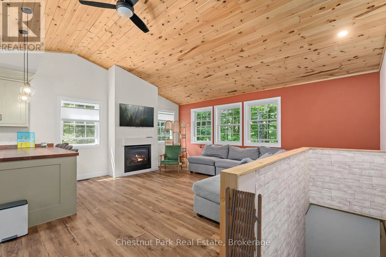 2698 OLD MUSKOKA ROAD