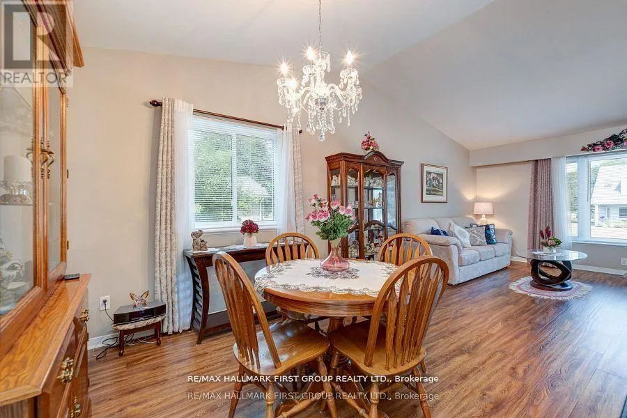 15 CATHERINE CRESCENT