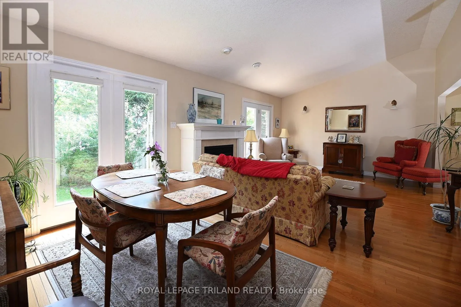 5 - 4067 COLONEL TALBOT ROAD, #5