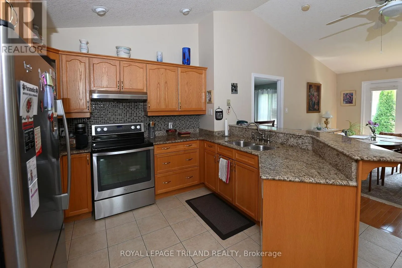 5 - 4067 COLONEL TALBOT ROAD, #5