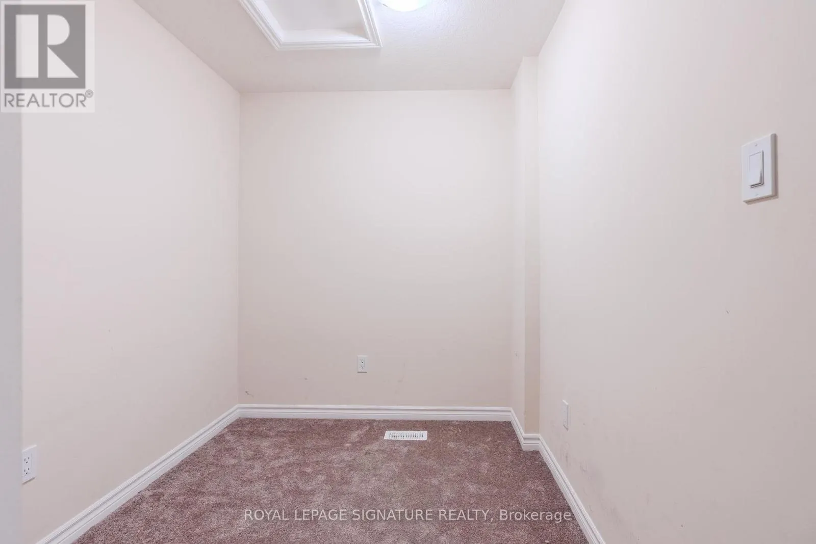149 - 677 PARK ROAD N